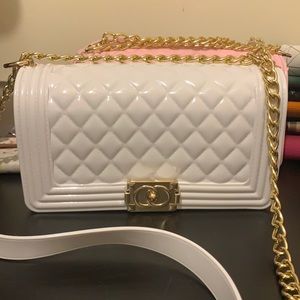 White quilt style crossbody